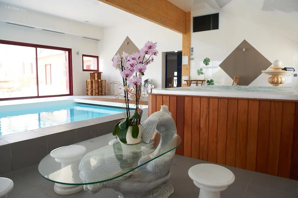 Domaine De Kerzuat Bed & Breakfast Plouarzel 3*,