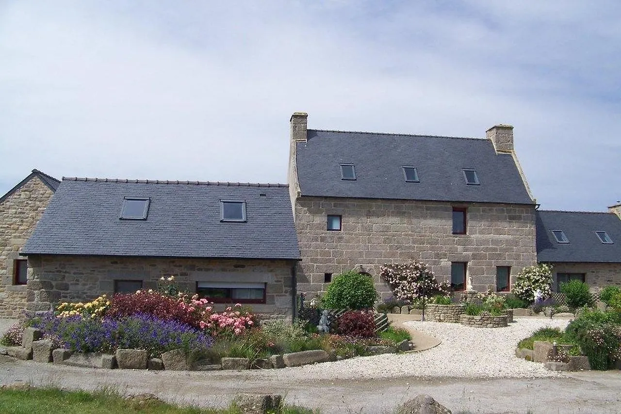 Domaine De Kerzuat Bed & Breakfast Plouarzel 3*,
